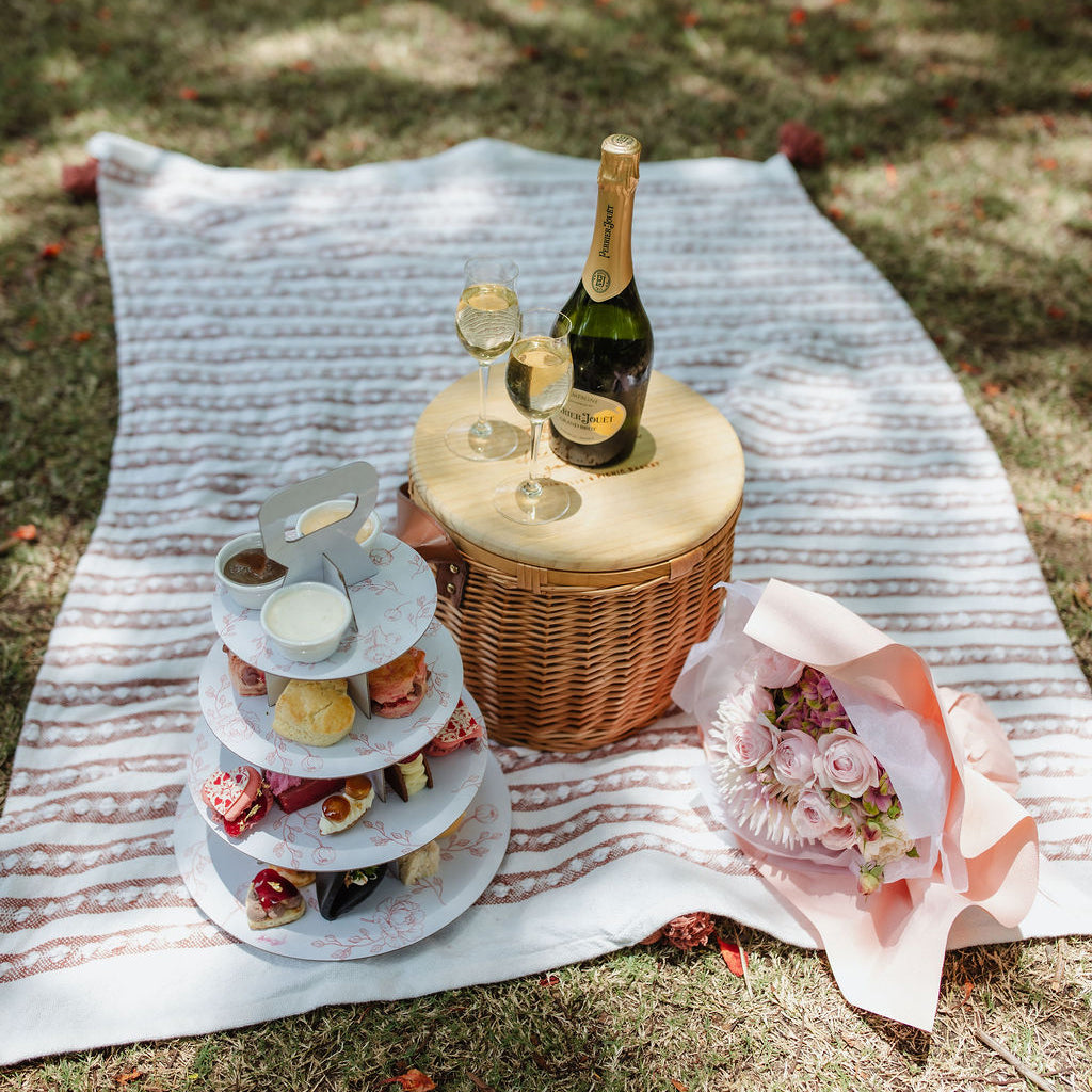 Takeaway Valentine's High Tea